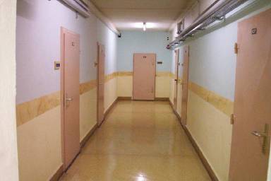 Gestalteter Flur im Kellergeschoss unseres Hauses C. Entwurf: Benjamin Götze. Ausführung: Klasse MDQM II, 1. Ausbildungsjahr, 2000/01.